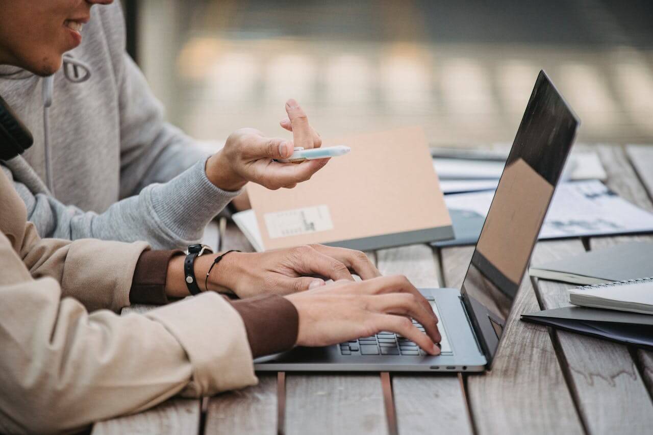 Mastering Customized Proposal Writing for Impactful Engagement
